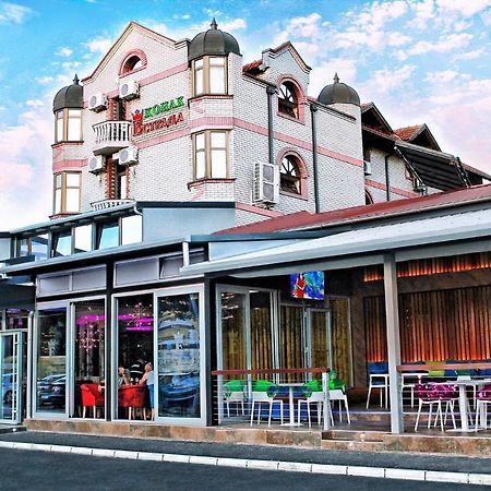 Hotel Estrada Lux Belgrad Zewnętrze zdjęcie