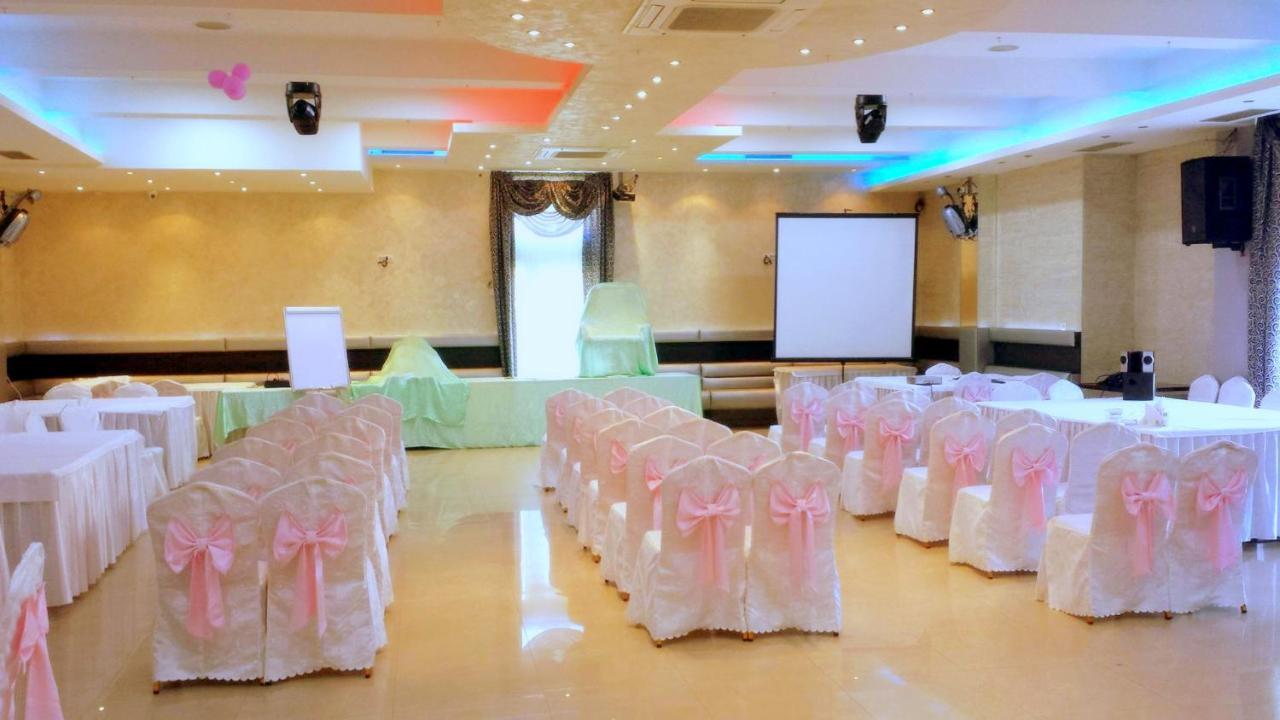 Hotel Estrada Lux Belgrad Zewnętrze zdjęcie