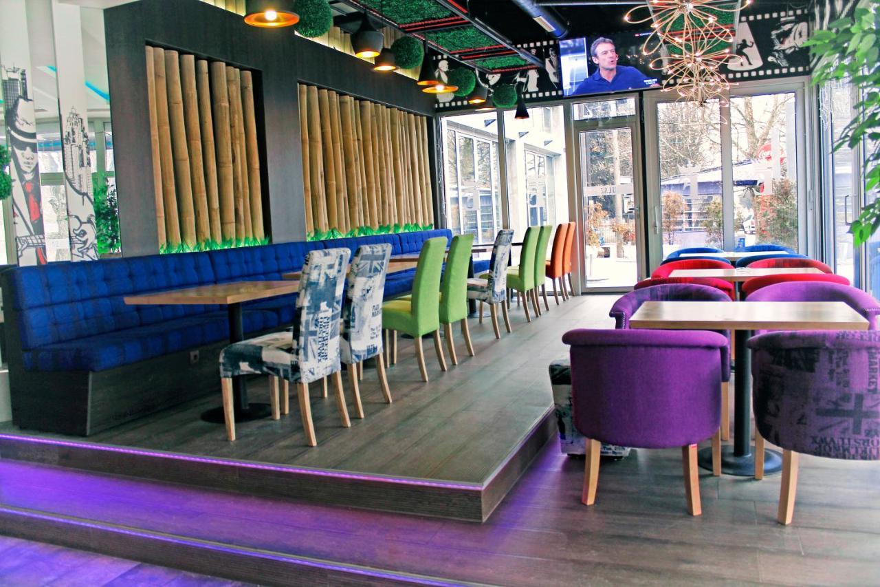 Hotel Estrada Lux Belgrad Zewnętrze zdjęcie